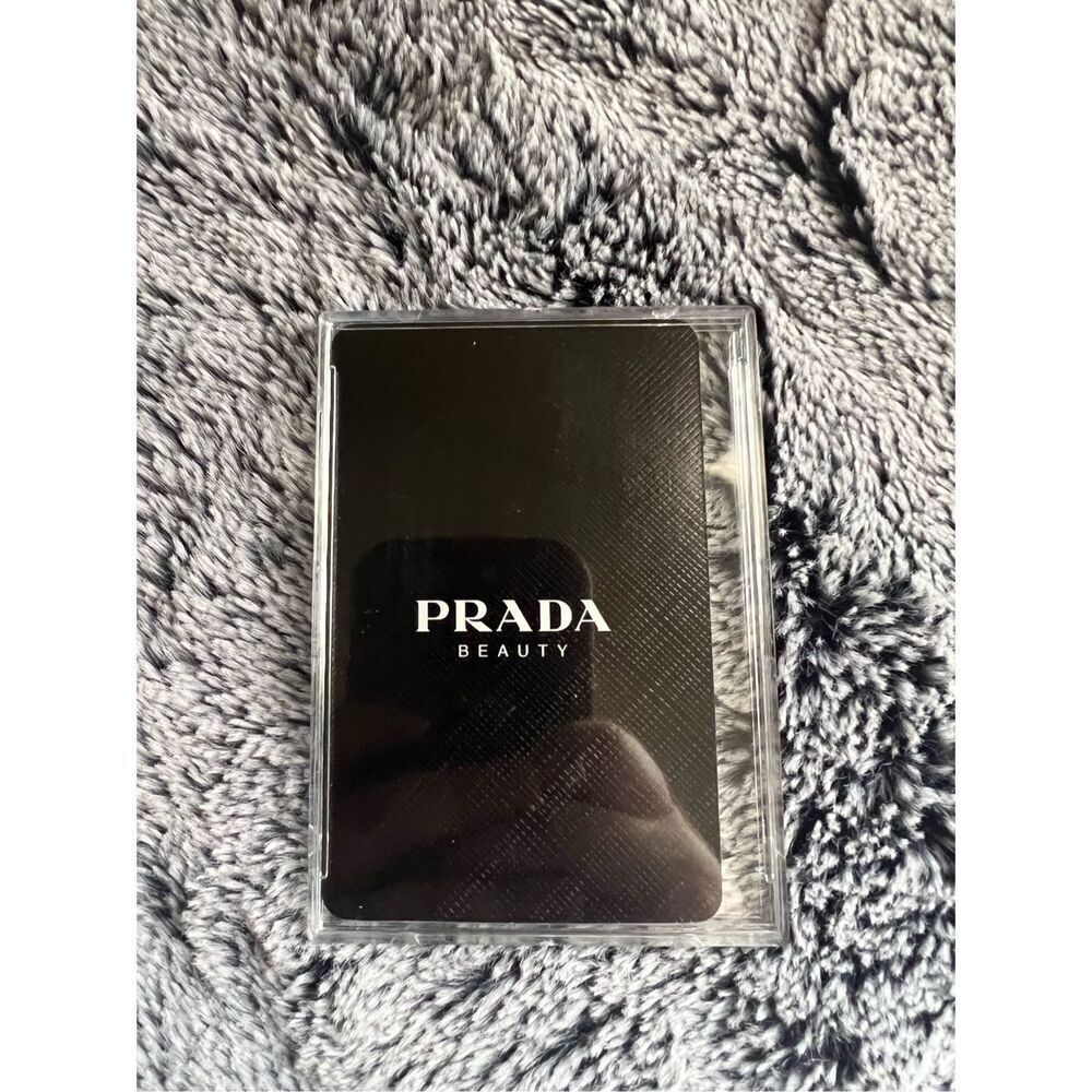 Prada playing card - Picture 3 of 5